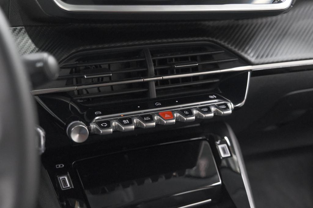 Peugeot 208 puretech 100 allure | apple carplay | parkeersensoren | climate