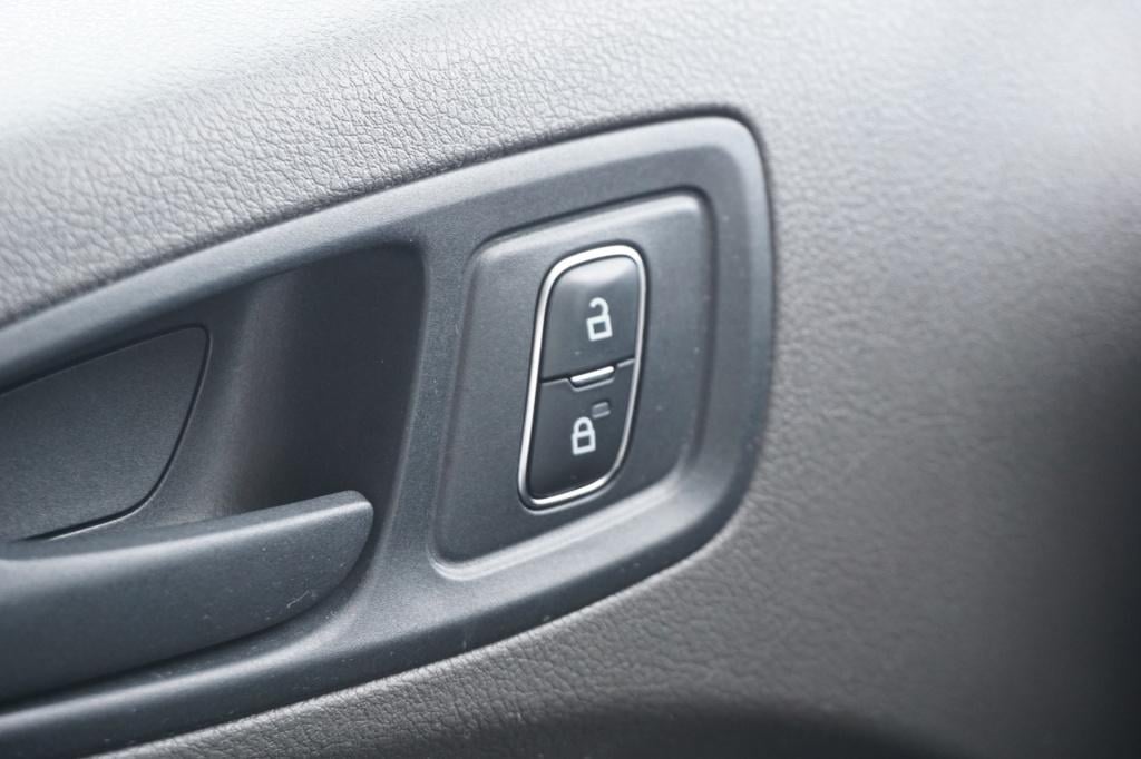 Ford Transit Connect 1.5 ecoblue l2 trend automaat - airco / navi / cruise 