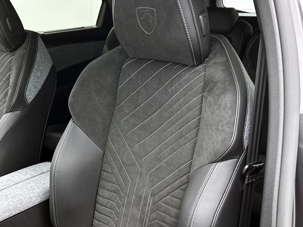Peugeot 5008 hybrid 145 pk automaat gt | panoramadak | agr stoelen | trekha
