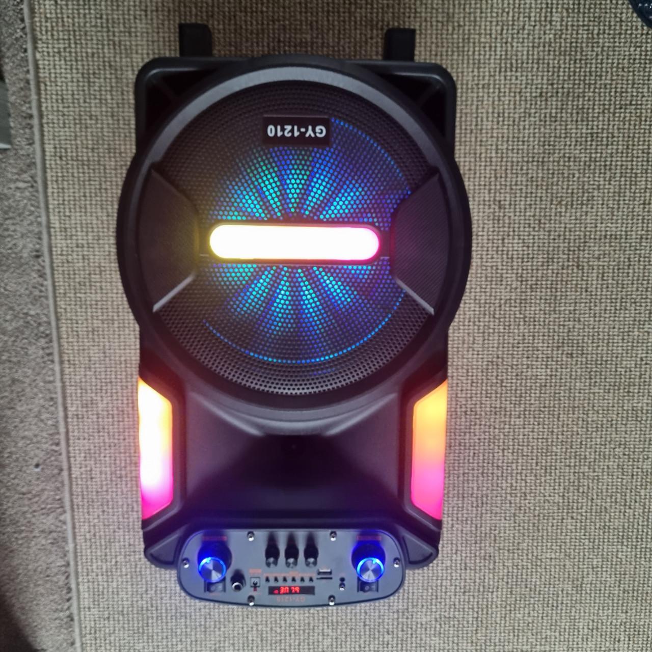 Speaker trolley model