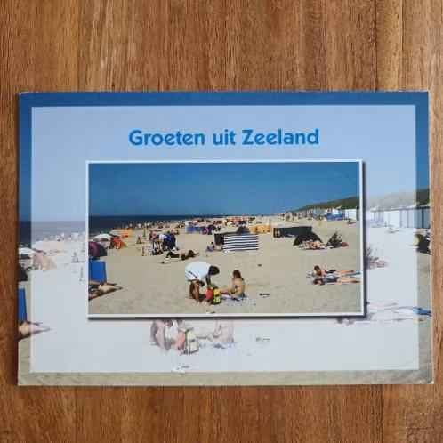 Groeten uit Zeeland, strandtafereel