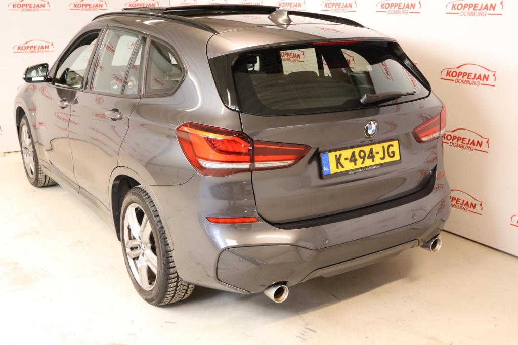 BMW X1 sdrive20i executive m sport edition nl auto, panorama, trekhaak, hea