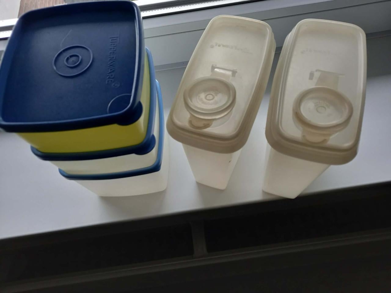 Tupperware bewaarbakjes en voorraadbussen
