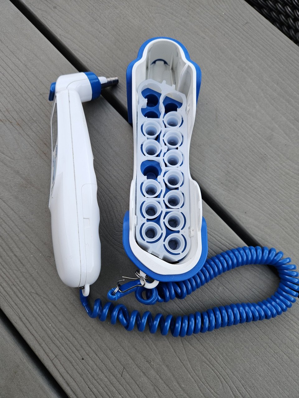 Werkende professionele Genius oorthermometer voor praxis of thuisgebruik
