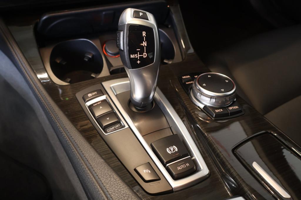 BMW 5 Serie 528i high executive dealer oh, carplay, pano, keyless, led, hea