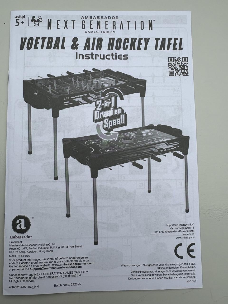 Voetbal en air hockey tafel