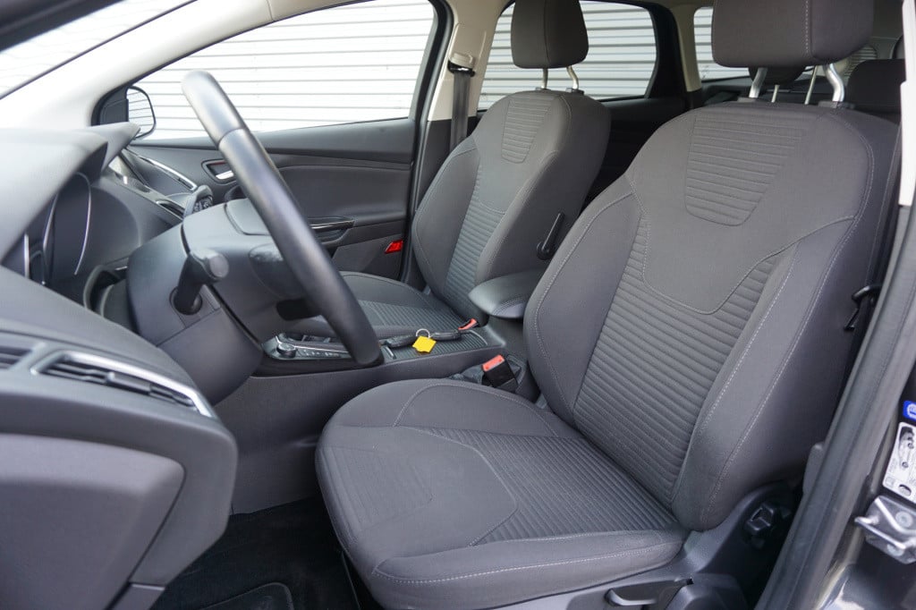 Ford Focus wagon 1.0 titanium climate / navi / stoelverw. / cruise / trekha