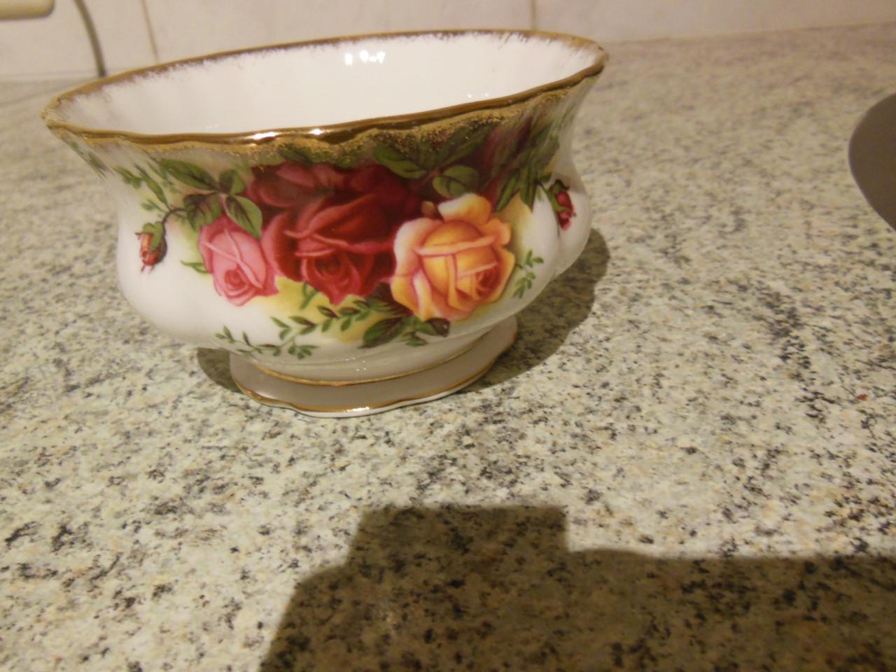 Suikerbakje van Royal Albert