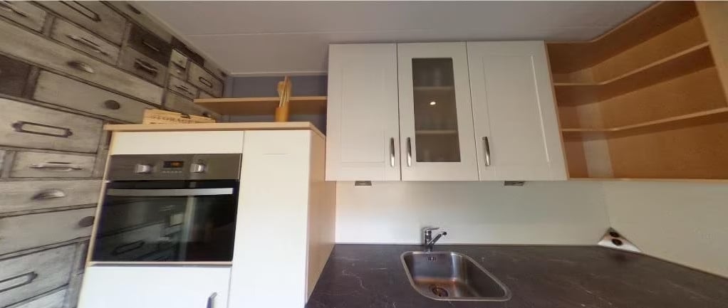 Hoekkeuken inclusief inbouwapparatuur