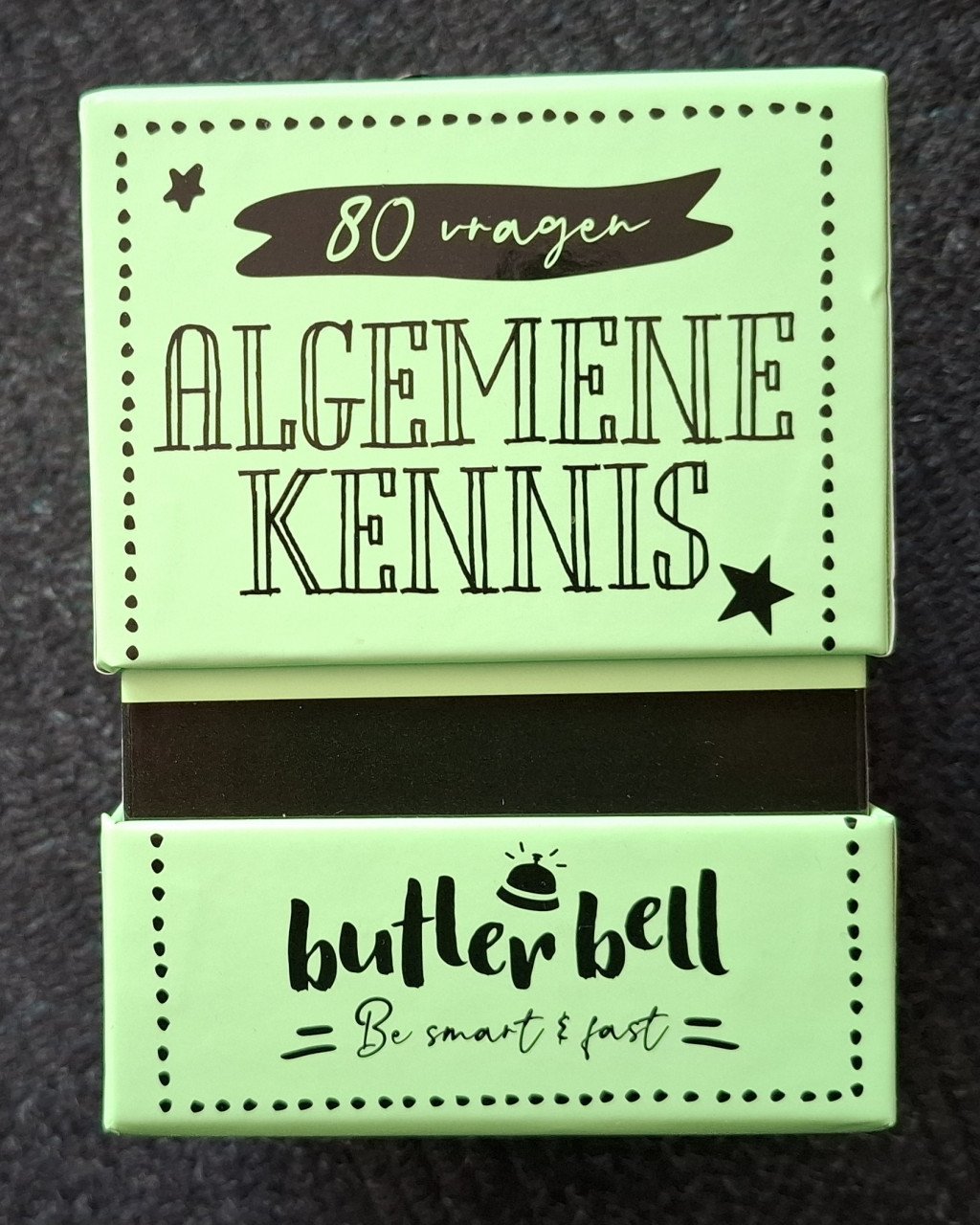 Twee spelletjes:  Het spel met de bel, Halli Galli, en Butler Bell