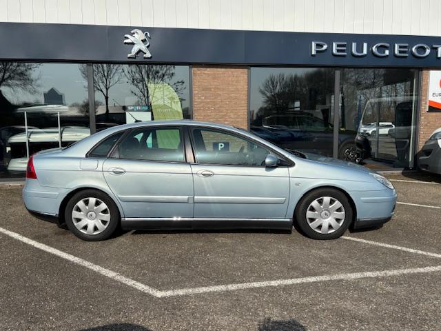 Citroen C5 berline 1.8-16v cool tech | airco | trekhaak | parkeerhulp voor 