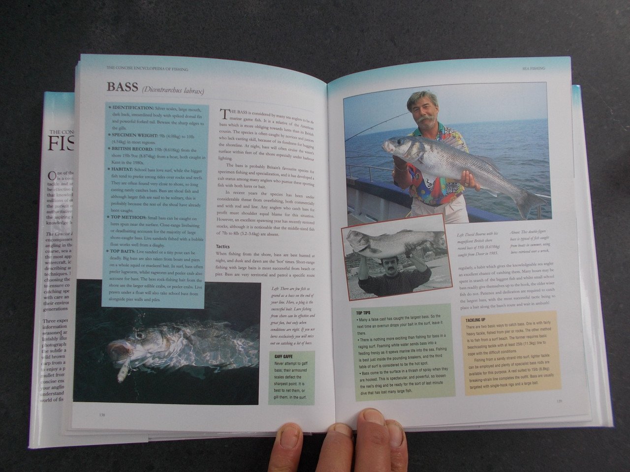 FISHING : Zee-, ZOET-VLIEGVISSEN  . 256 pagina's