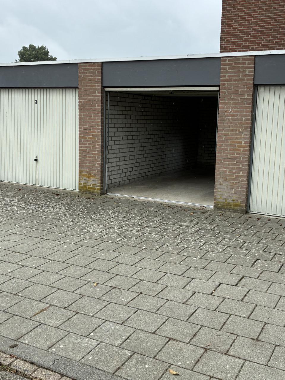 Te huur: garagebox Oostburg