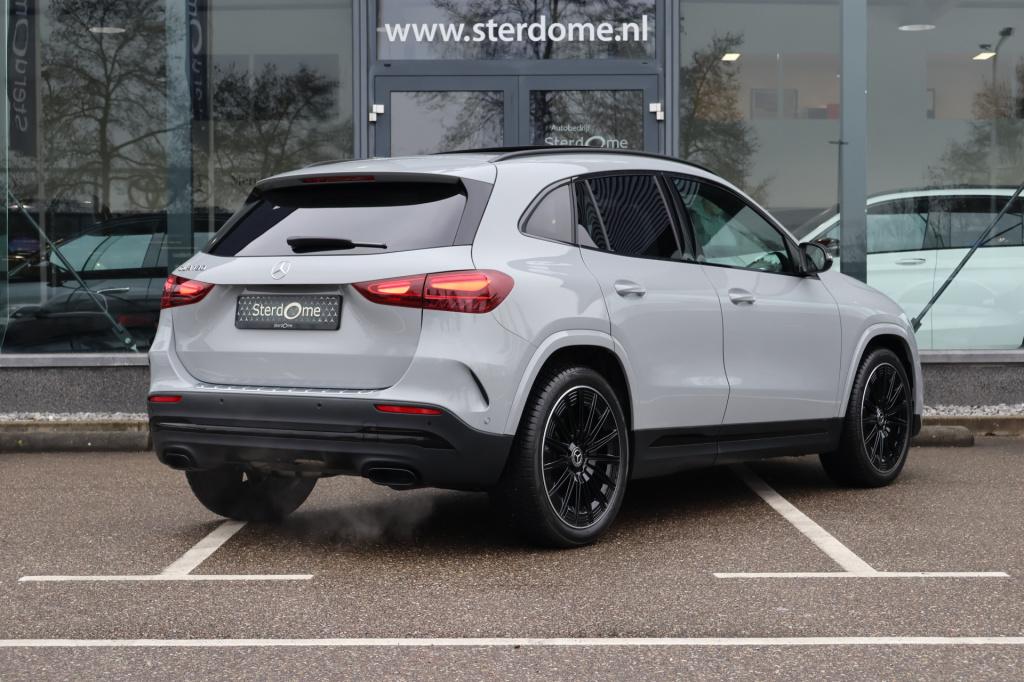 Mercedes-Benz Gla-klasse 180 amg line i 2025 i panorama dak i manufaktur al