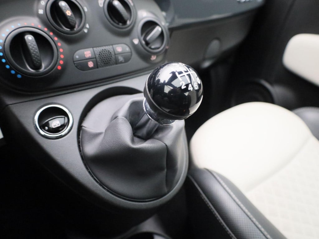 Fiat 500 1.0 hybrid dolcevita | panoramadak | lederen stoelen | airco | cru