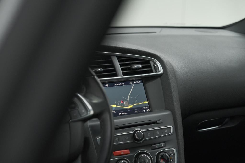 Ds Ds 4 puretech 130 performance line | camera | dodehoekdetectie | stoelma