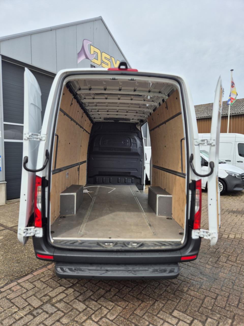 Mercedes-Benz Sprinter 317 1.9 cdi l3 base
