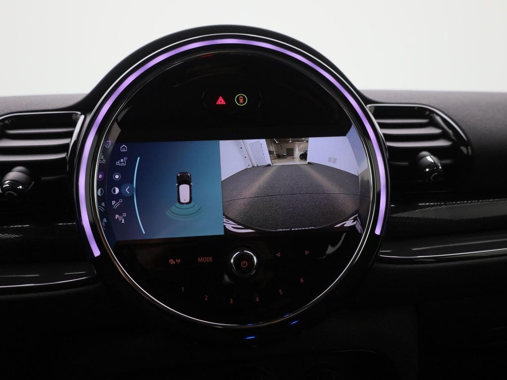 Mini Clubman 1.5 cooper business edition | automaat | navigatie | apple car