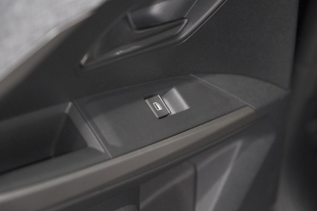 Peugeot 3008 hybrid 145 e-dcs6 gt | trekhaak afneembaar | allseason banden 