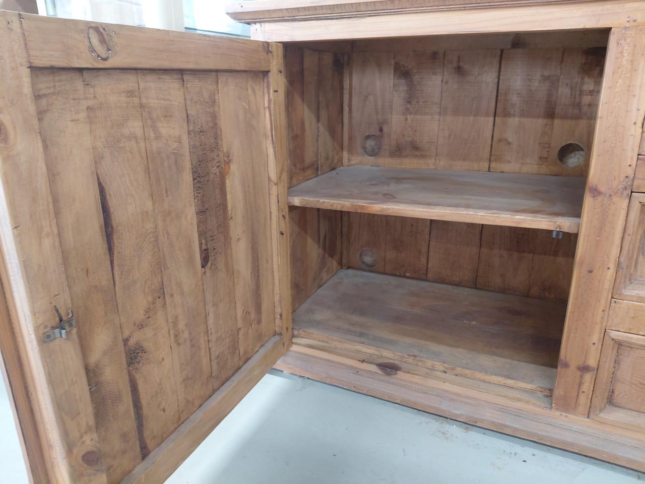 Massief houten dressoir