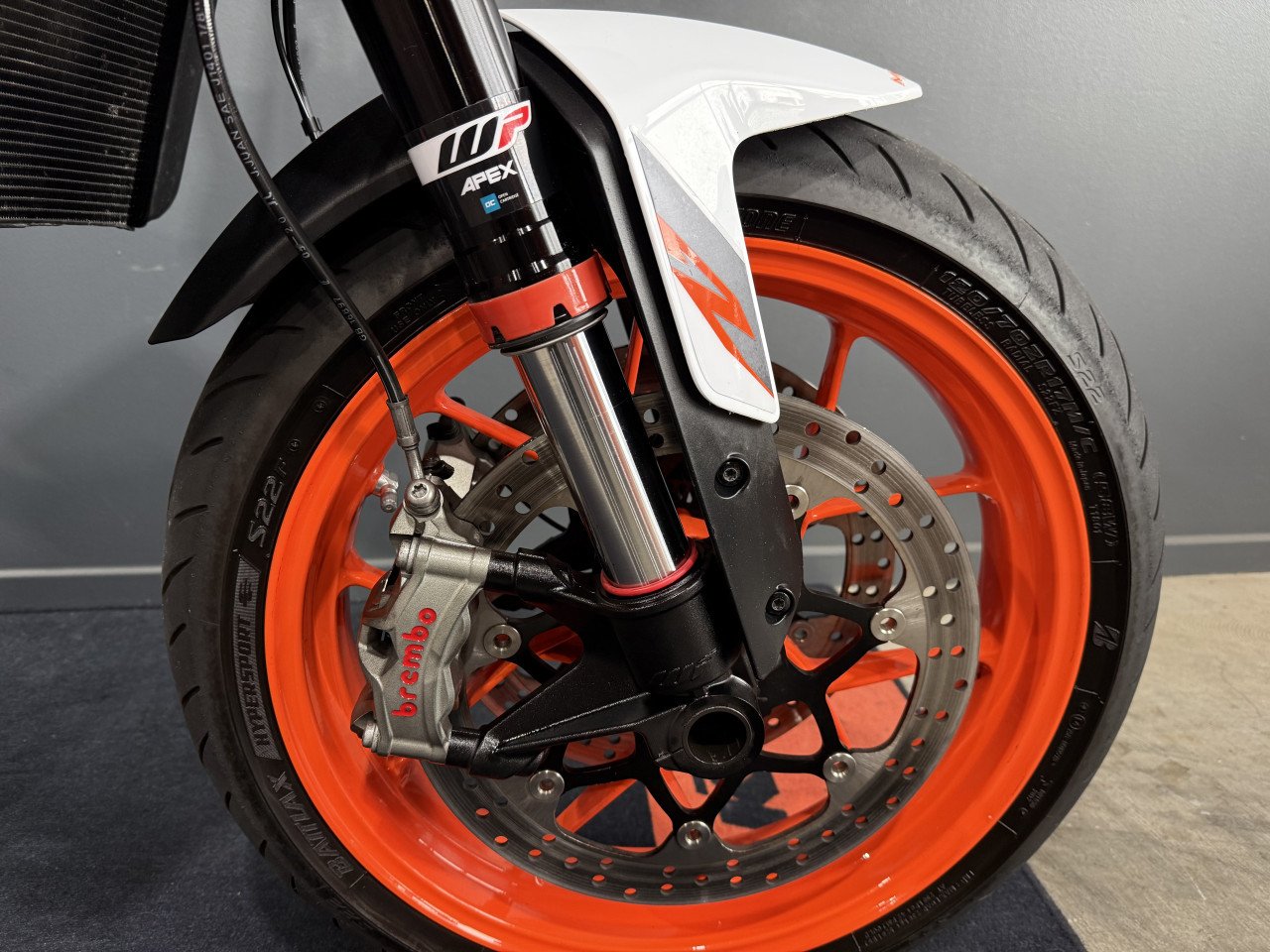 KTM Duke 890 R