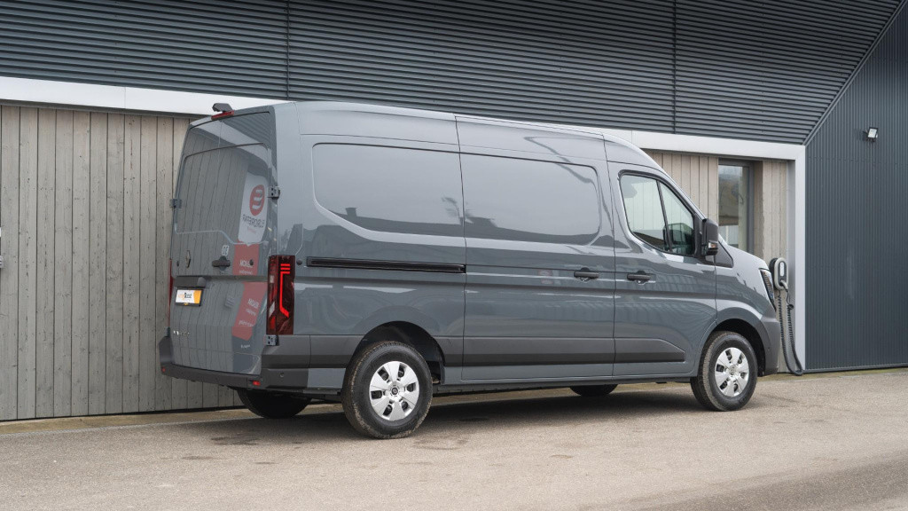 Renault Master t35 2.0 dci 150 l2h2 extra | nieuw model | camera | parkeers