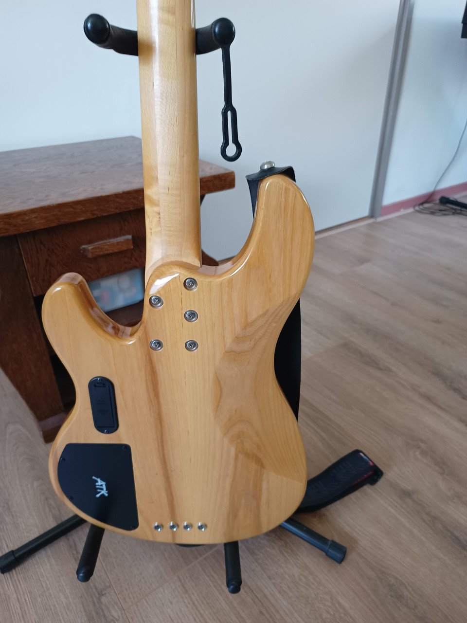 Basgitaar Ibanez ATK