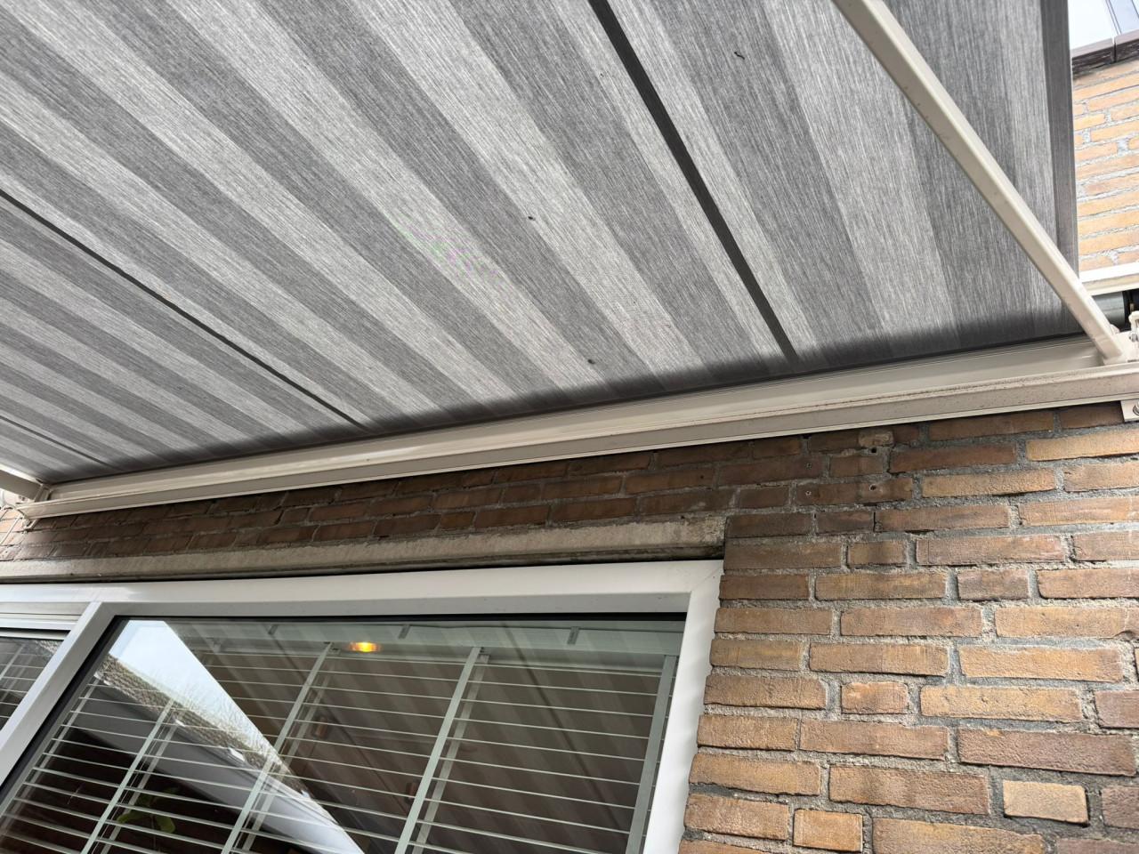 Elektrisch zonnescherm 350x280 cm