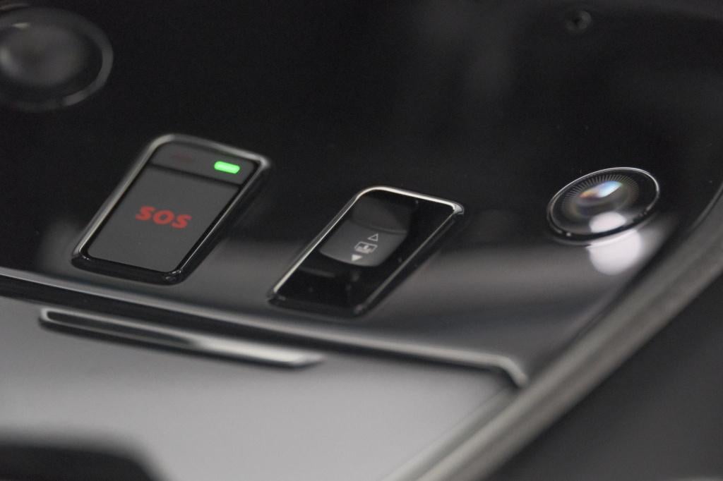 Renault Austral 1.2 e-tech full hybrid 200 techno | 360 camera | panoramada