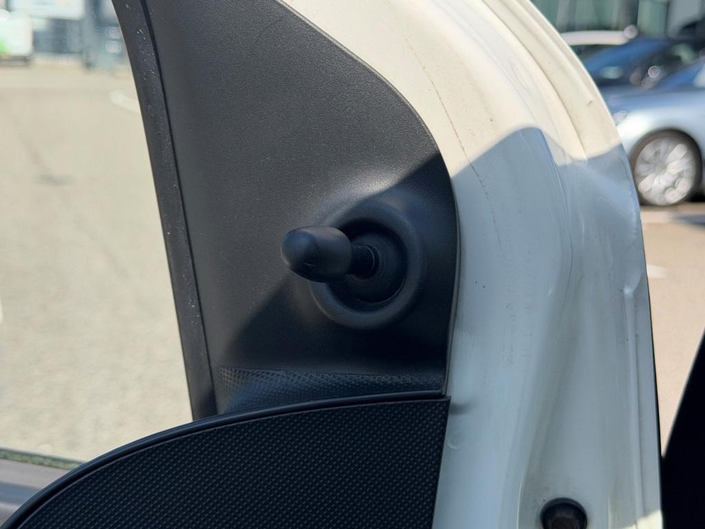 Toyota Aygo 1.0-12v xcite white l airco l incl. 1 jaar apk l nette staat