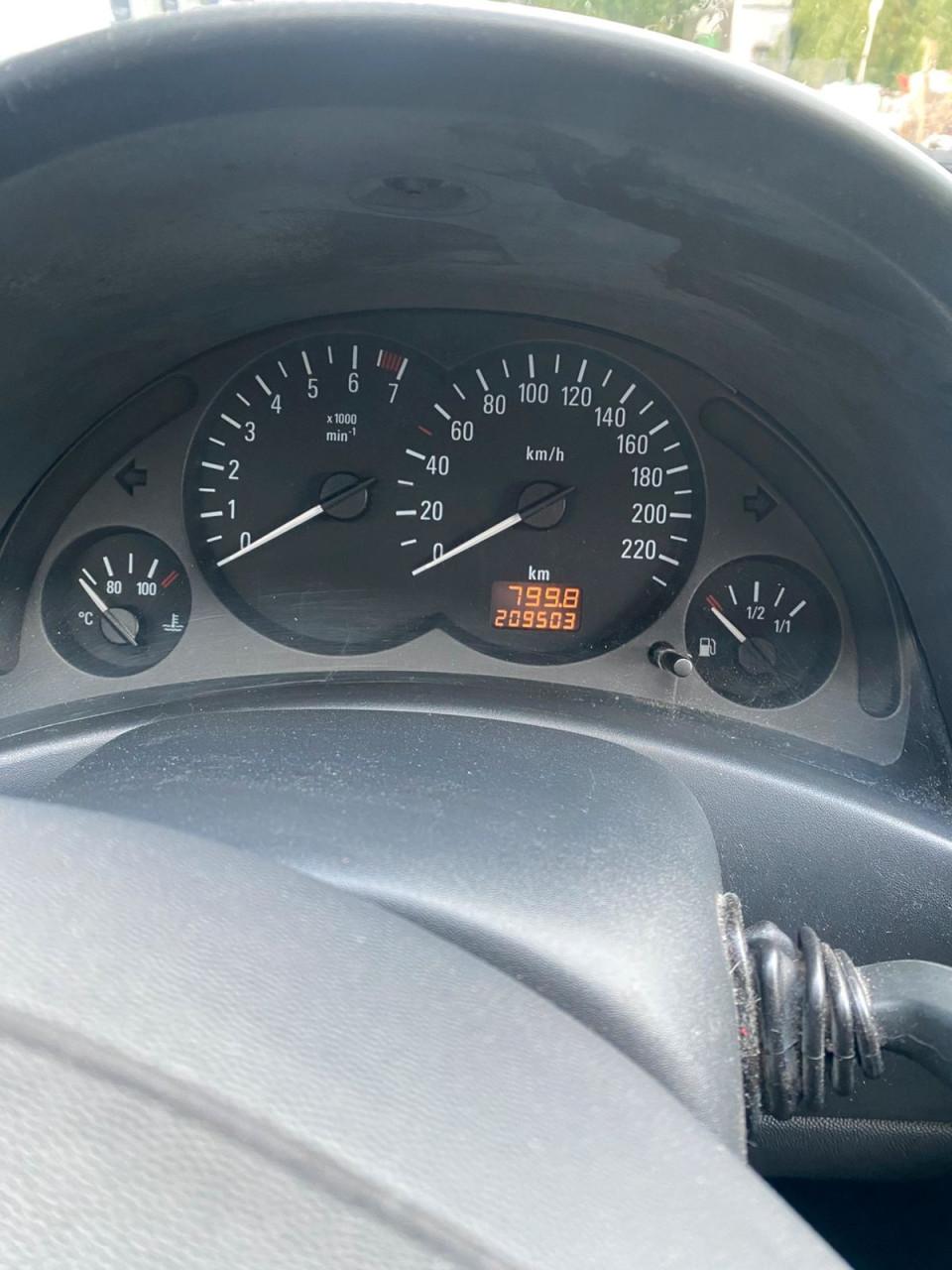 Bmw 320 i  in goede staat