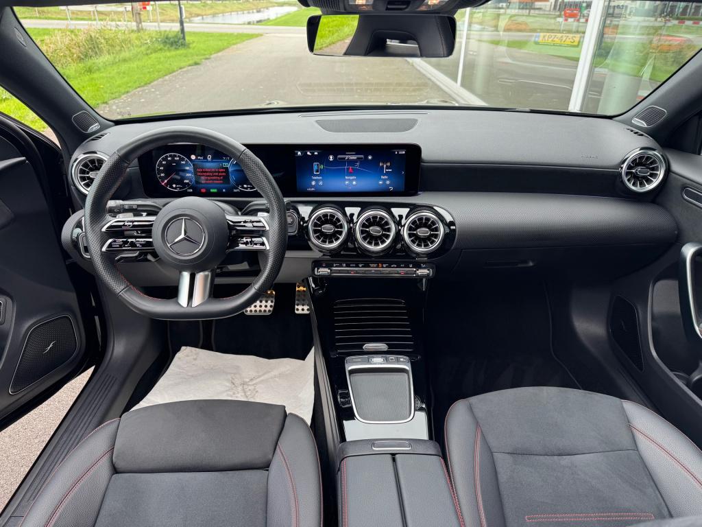 Mercedes-Benz A-Klasse 250 e amg advancedplus night-pakket automaat , panor