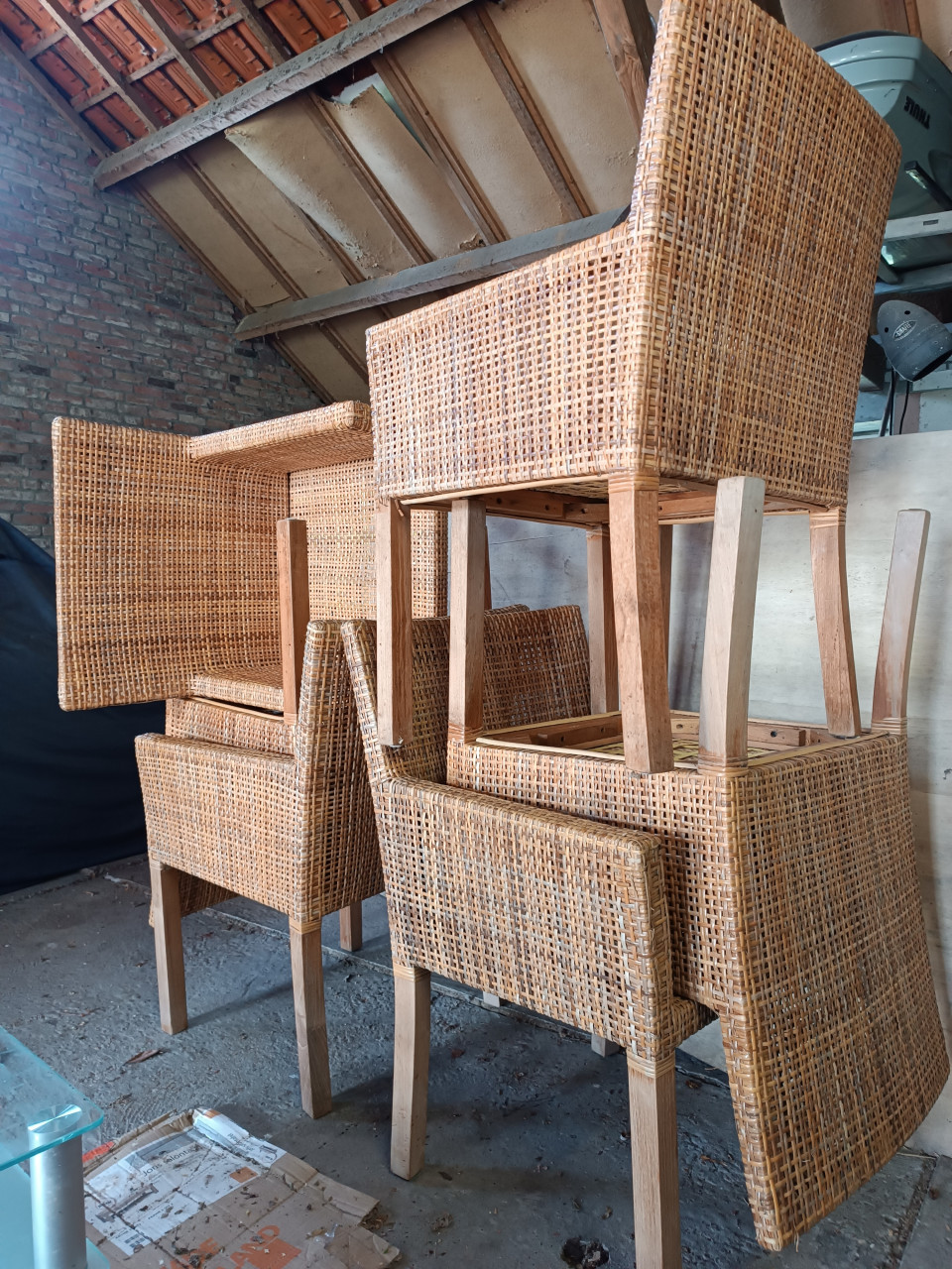 6 mooie rieten eetkamer stoelen
