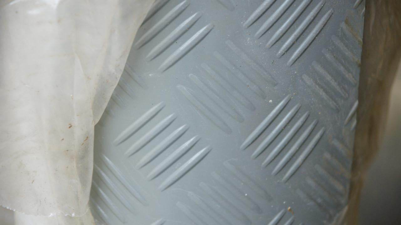 Vloer rubber te koop   grijs traanplaat