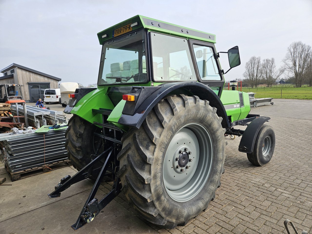 Deutz dx 120