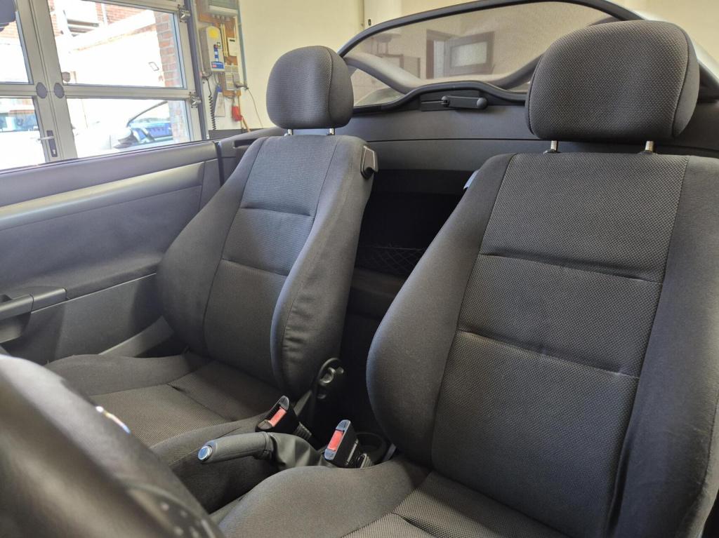 Opel Tigra twintop 1.4-16v rhythm