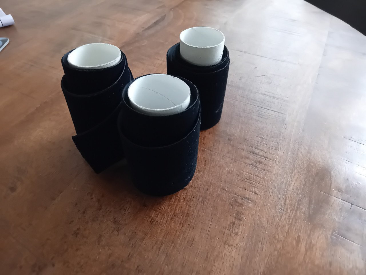 Te koop Emdrok fluweel  2m36 voor klederdaracht