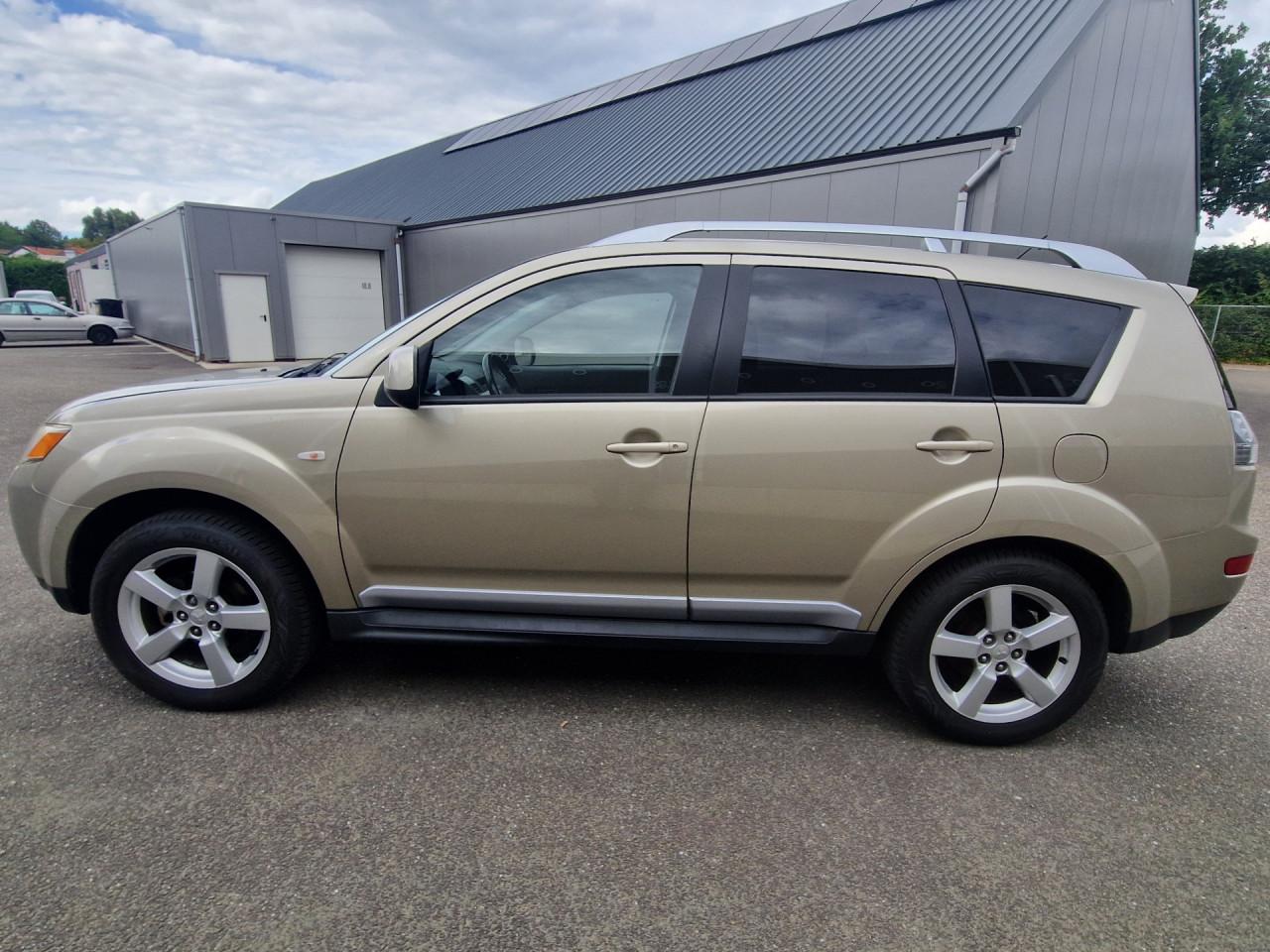 Mitsubishi Outlander 2.4 Intense+ Special Edition