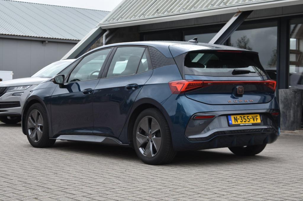 Cupra Born business one 62 kwh soh 91,6% | camera | acc | sfeerverlichting 