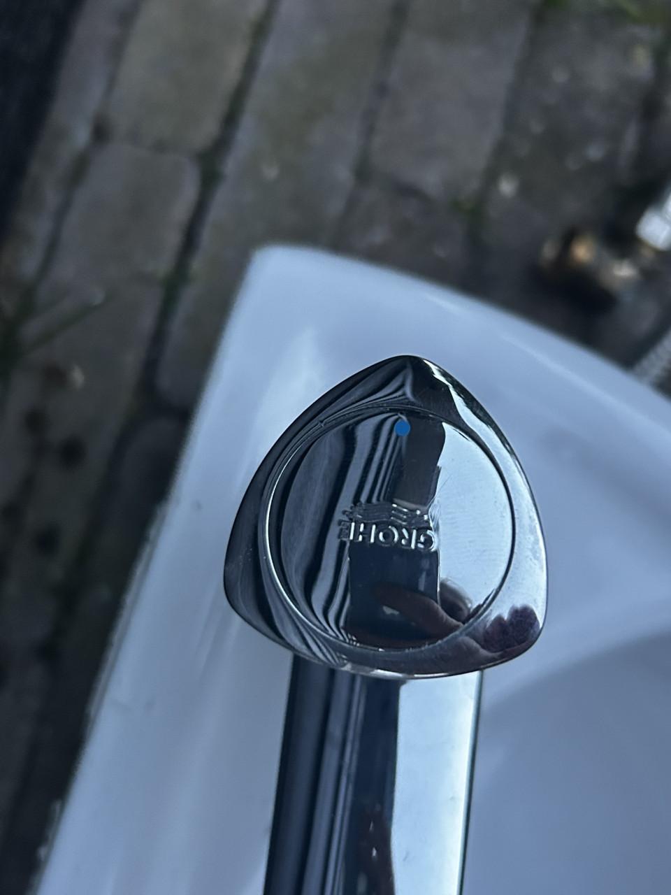 WC-Fontein met kraan