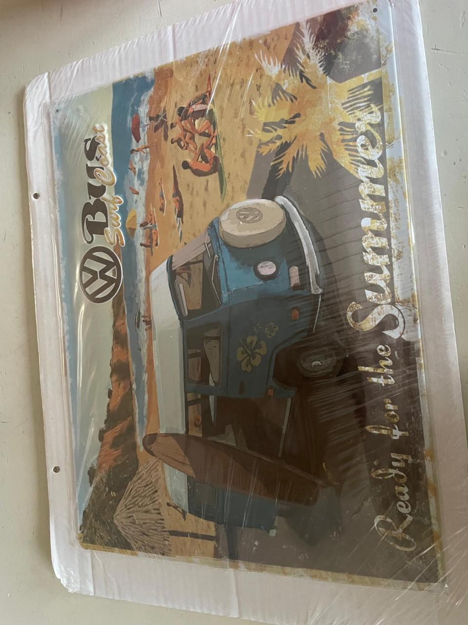 Metalen bord voor decoratie met Surfbus