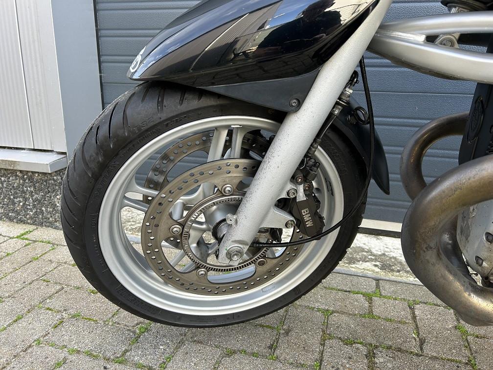 Degelijke BMW R1150R uit 2003 met ABS, 75 dkm, nieuwe koppeling €2250,-