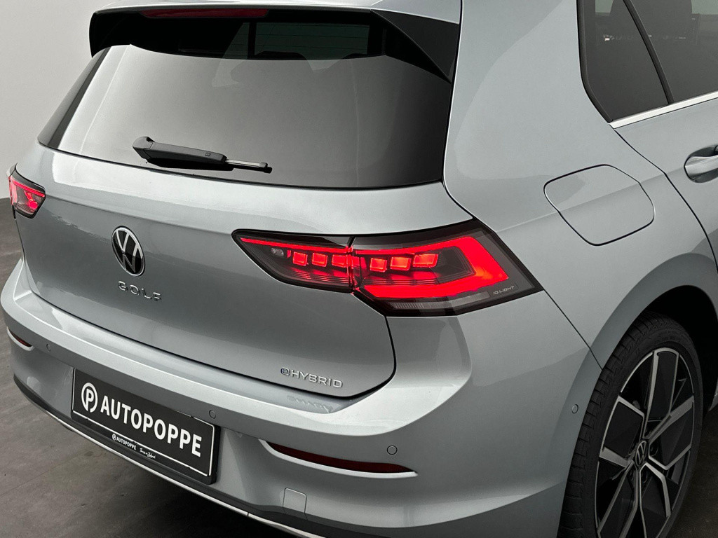 Volkswagen Golf 1.5 ehybrid style edition