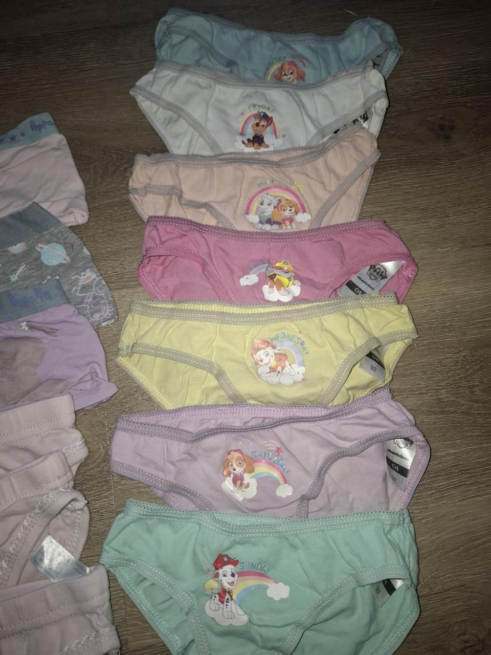 Pakketje meisjes ondergoed maat 92 - 13 stuks