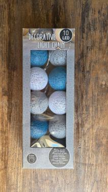 Lichtslinger ca. 1.85 m. Bollen in wit, grijs en petrol.