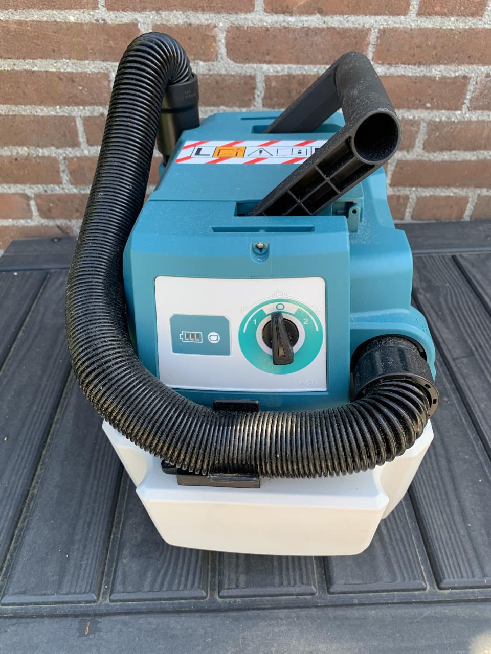 Makita DVC750L is een compacte en krachtige accu stofzuiger