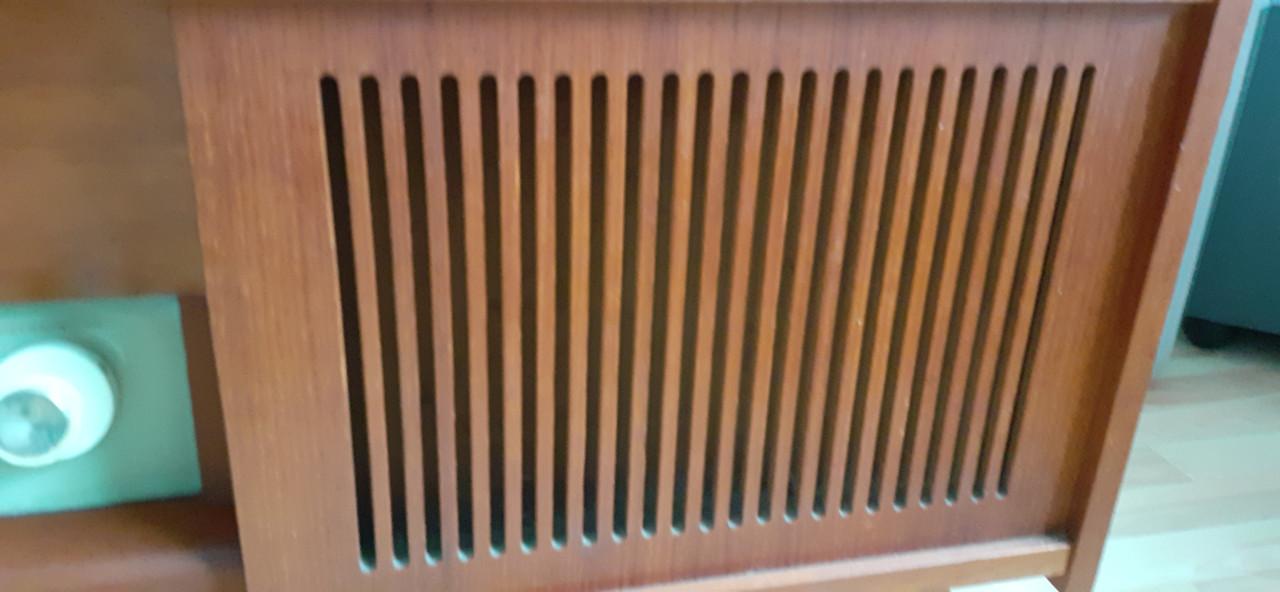 Vintage radio meubel met pick up en platen wisselaar