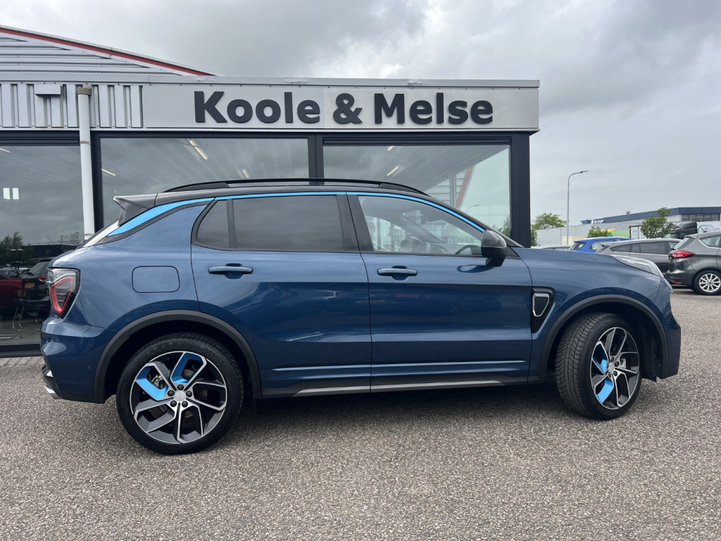 Lynk & Co 01 1.5 261pk plug in hybrid , pano dak , 360 gr camera , car play
