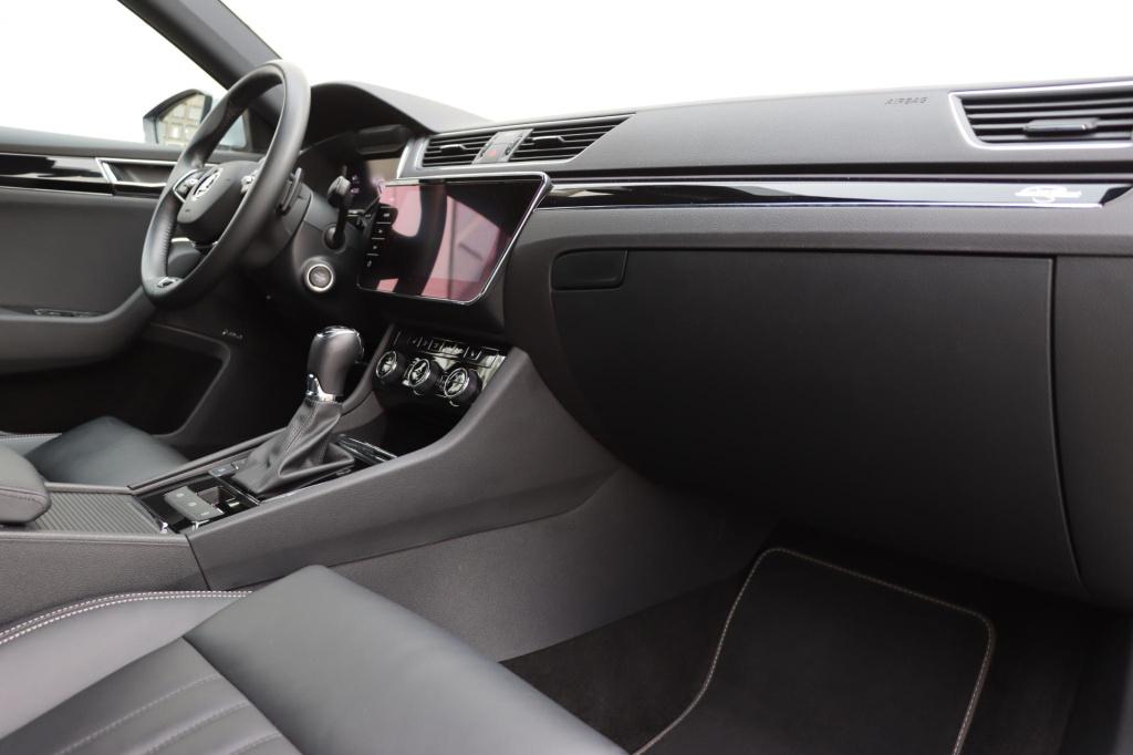 Skoda Superb combi 1.4 tsi laurin & klement 218pk dsg6