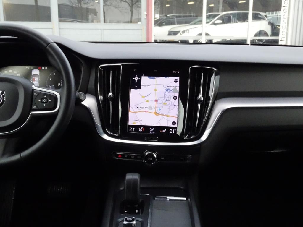 Volvo V60 2.0 b3 momentum advantage | led | stoel-stuurverwarming